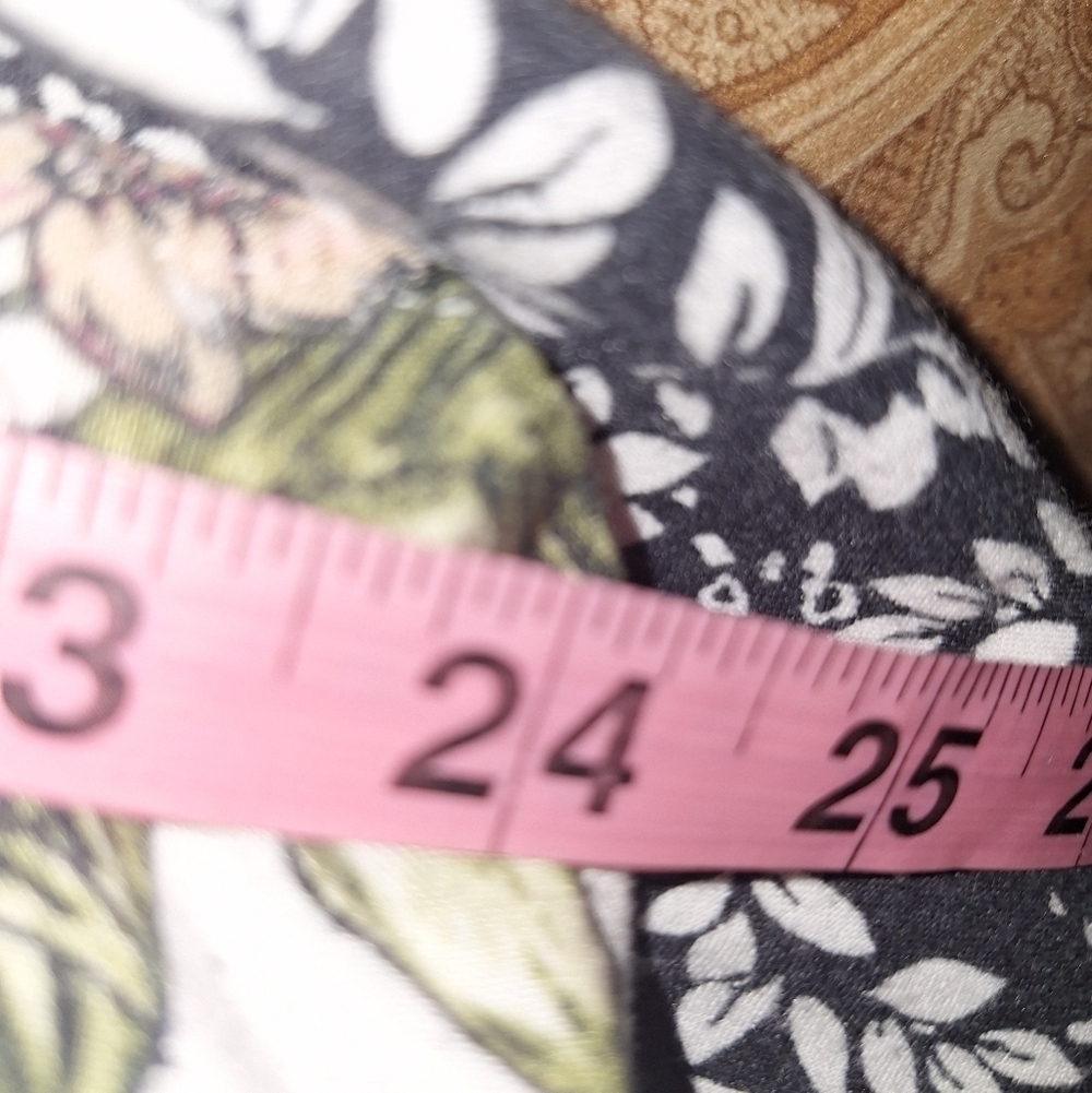 Kaktus Floral and Black Patterned Multi-print Sleeveless Dress In A Size XXL. - Picture 6 of 10